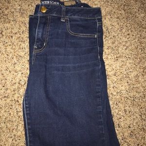AMERICAN EAGLE SKINNY JEANS!!
