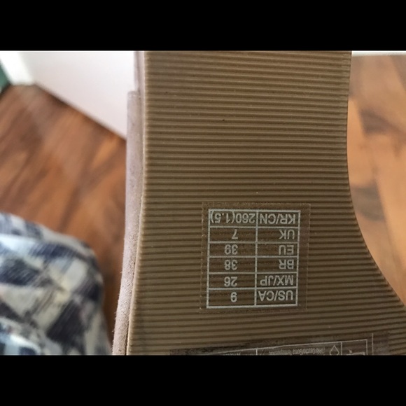 Lace Up High Heals - Picture 3 of 4