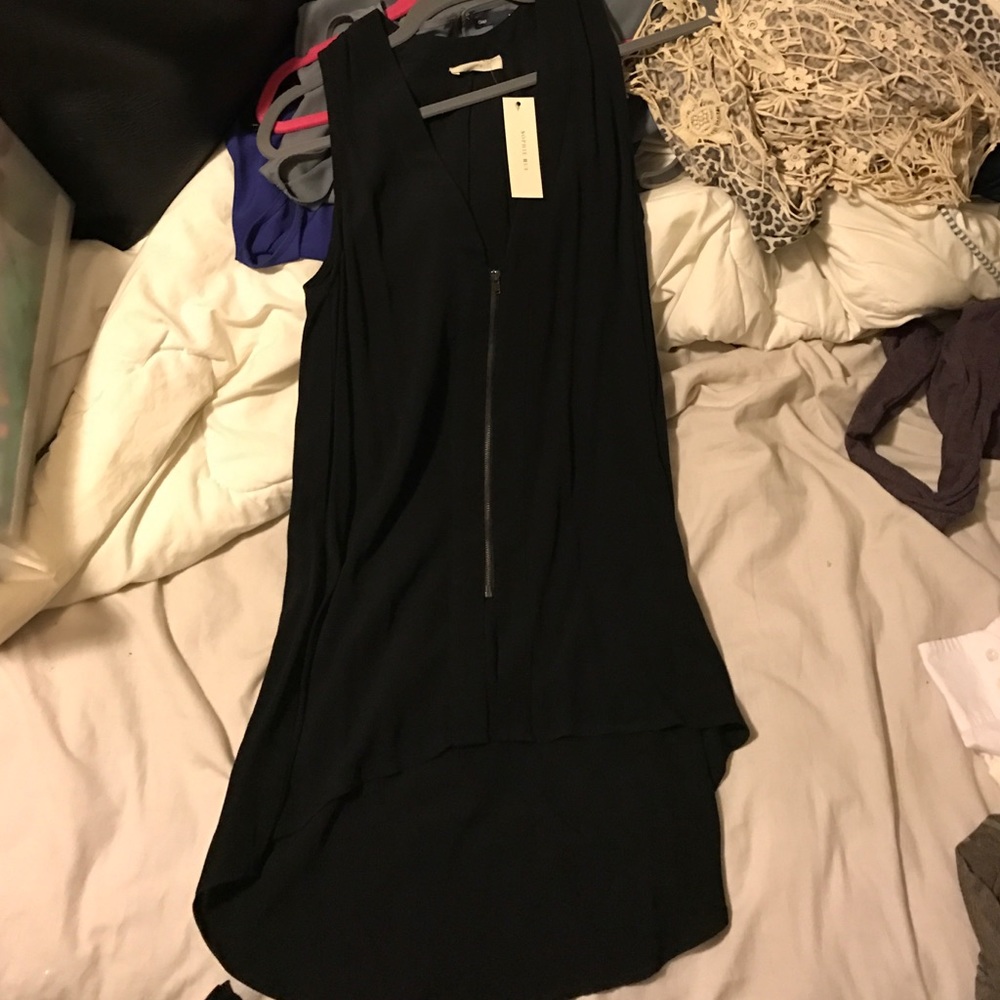 Black sleeve less Sophie Rue tunic/blouse