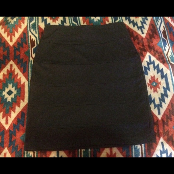 Black bodysuit pencil skirt - Picture 2 of 3