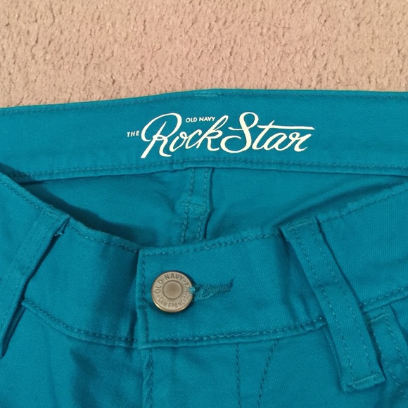 🎉SOLD🎉Old Navy Rockstar Jeans NWT!!! - Picture 2 of 3