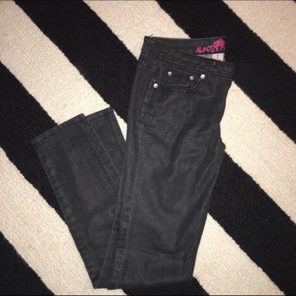 Almost Famous Denim - 🖤 Black 🖤 Skinny Jeans by Almost Famous