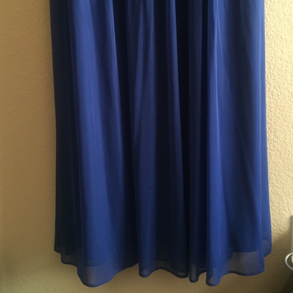 Formal Dress - Picture 3 of 4