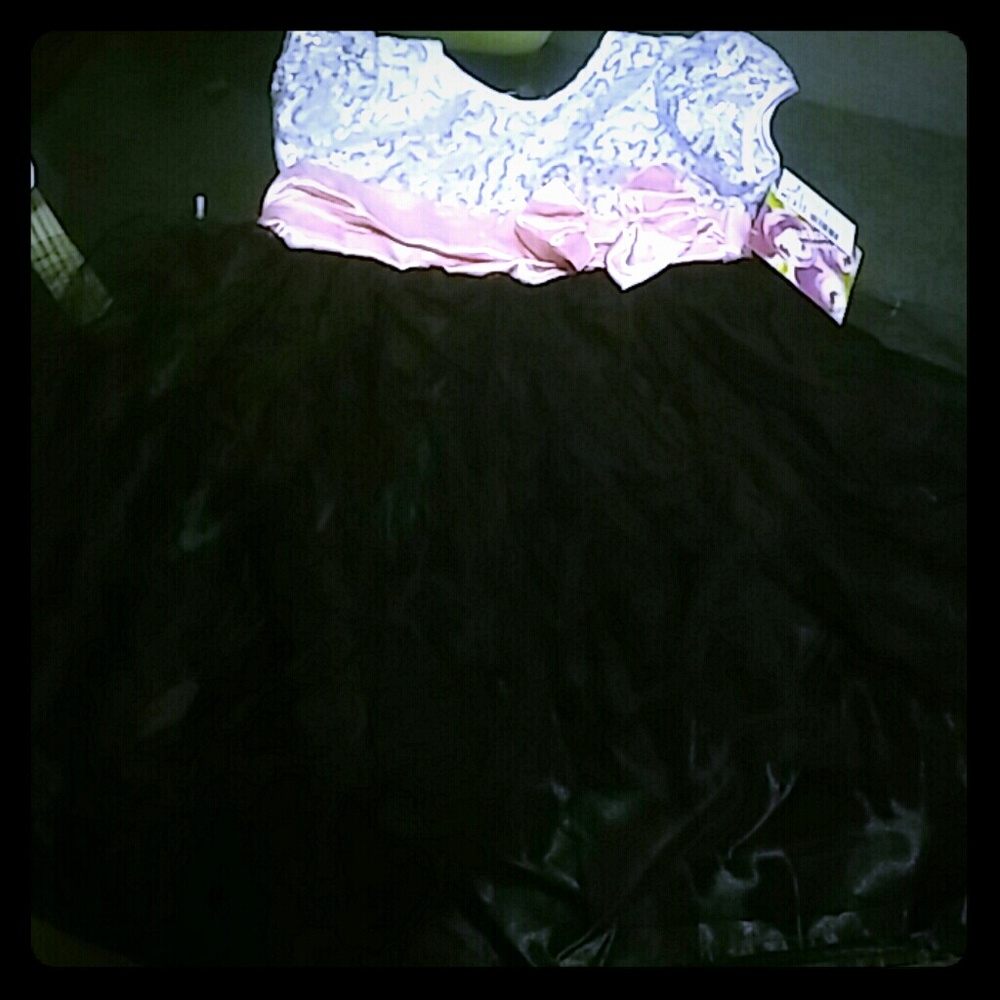 SOLD 4t Silver/Pink/black dress w/ tulle botto