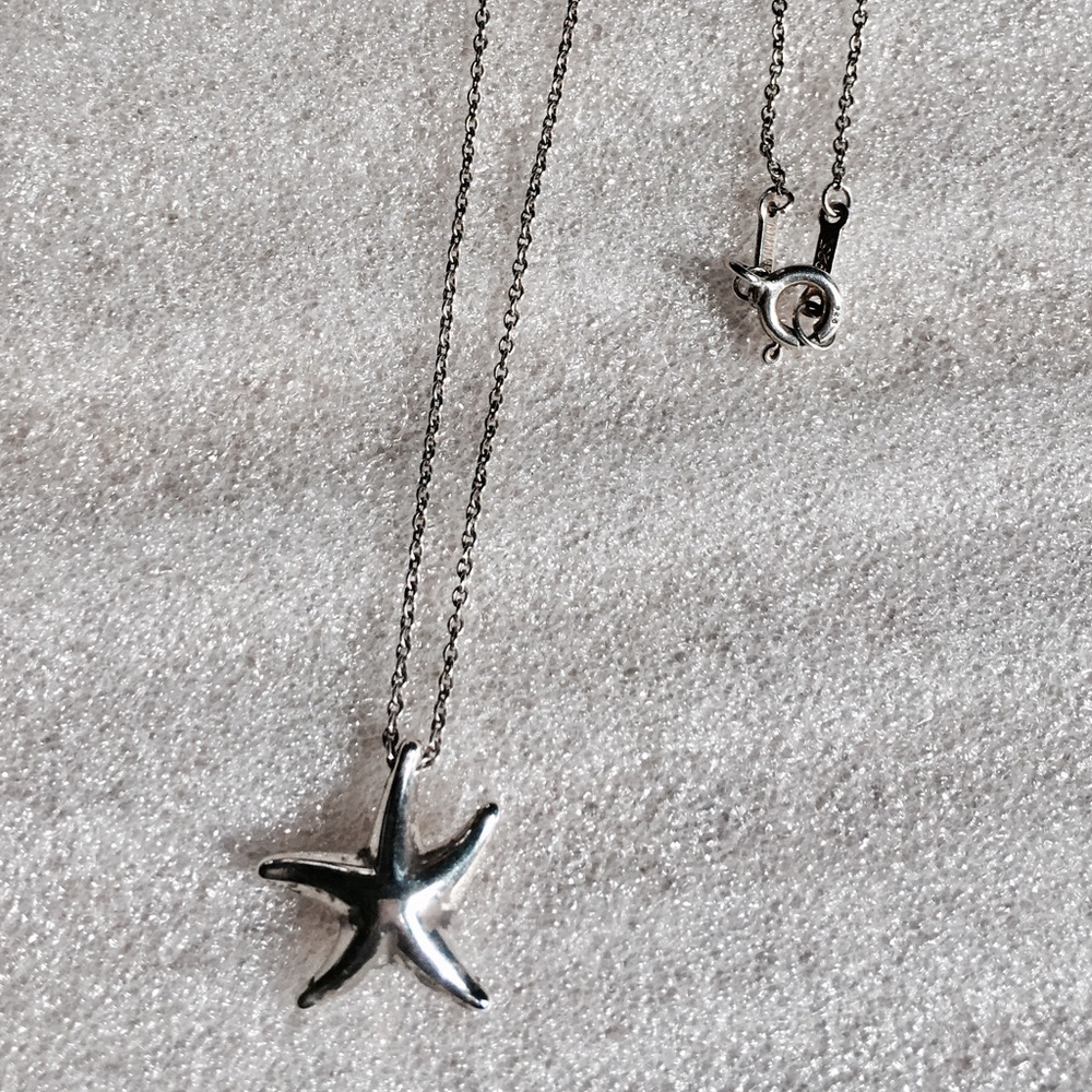 Tiffany Elsa Peretti starfish on 16 inch chain