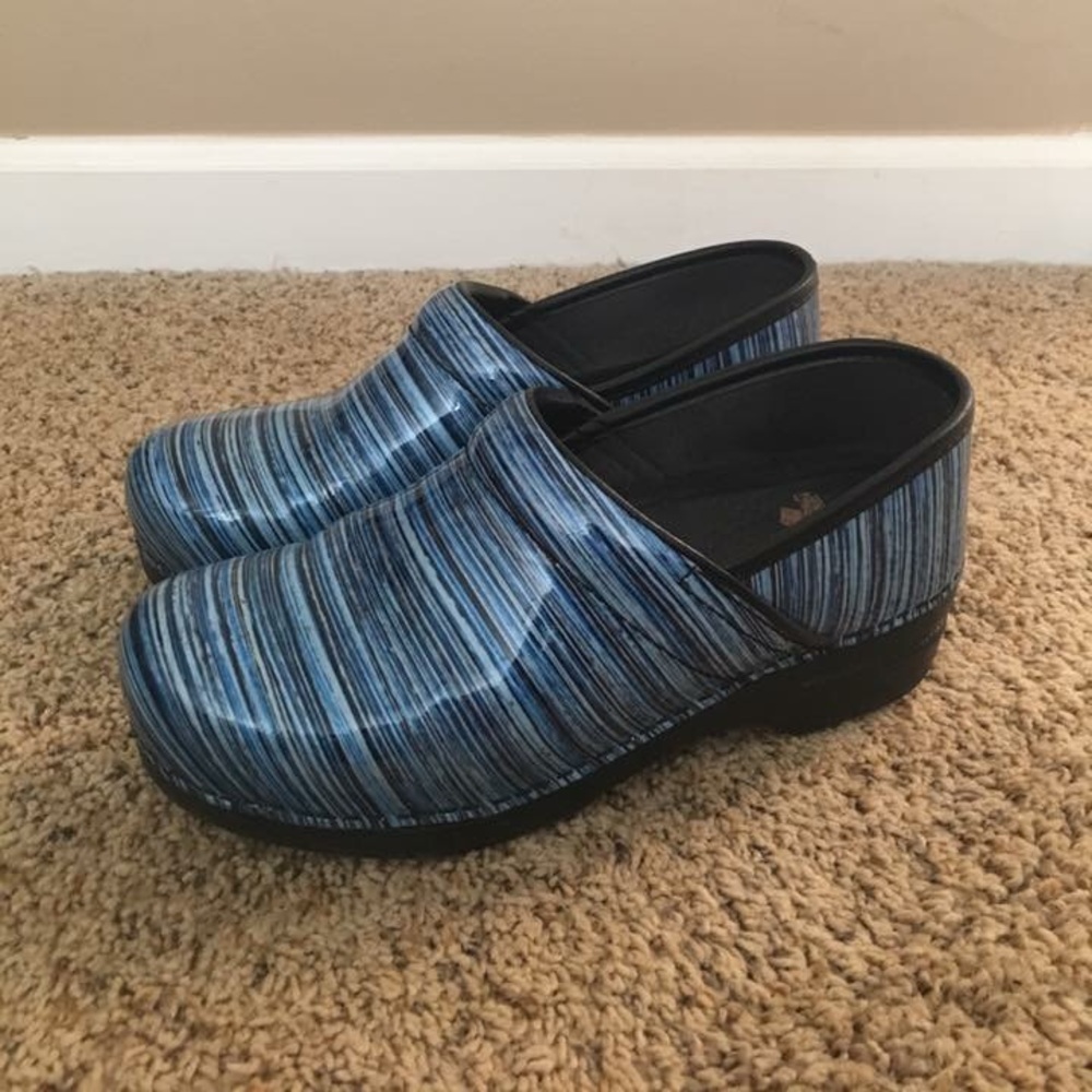 Dansko ladies nursing shoes size 38