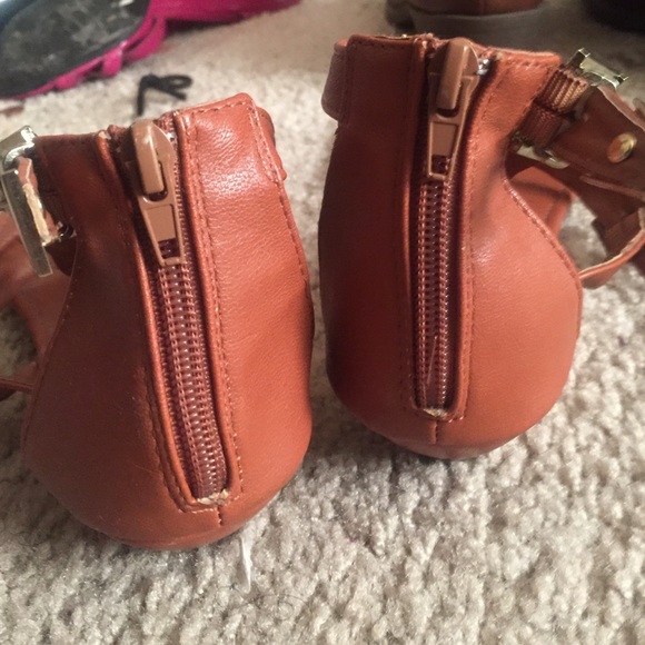 Sandals - Picture 2 of 4