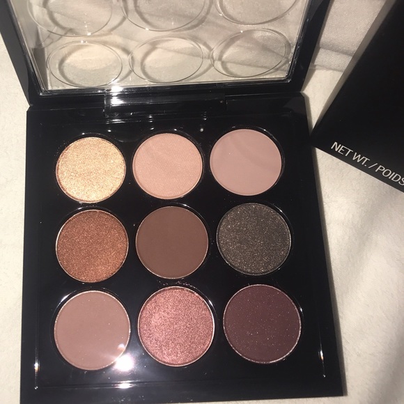 SOLD ON MERC!! NEW•MAC BURGUNDY TIMES NINE PALETTE - Picture 2 of 3