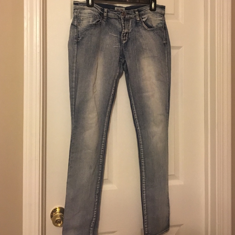 White washed skinny jeans