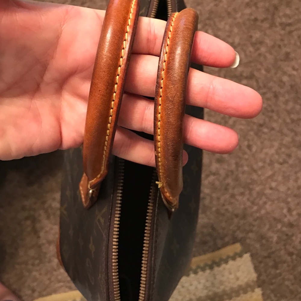 Sold‼️‼️Authentic Louis Vuitton - Picture 4 of 8