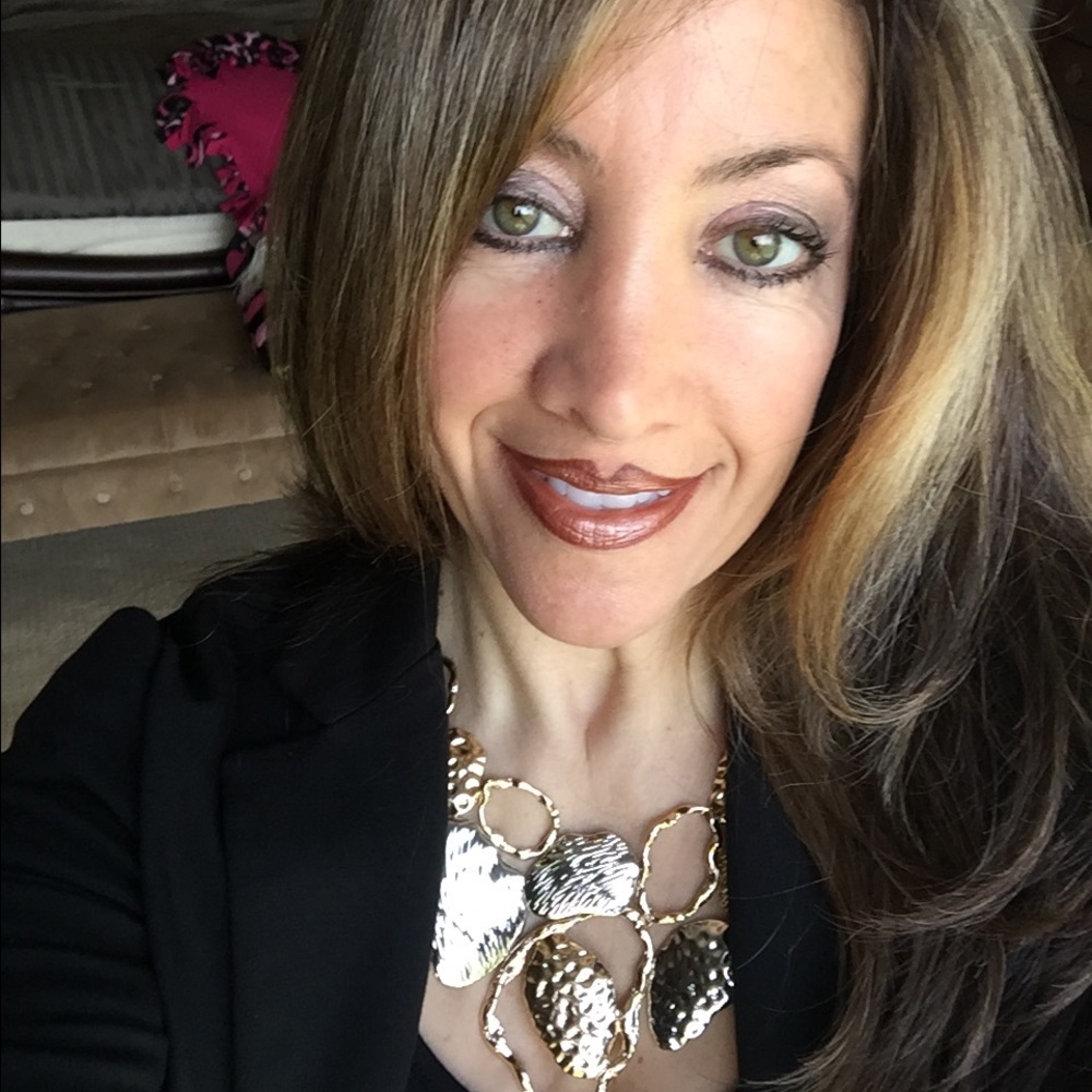 Meet your Posher, Stephanie