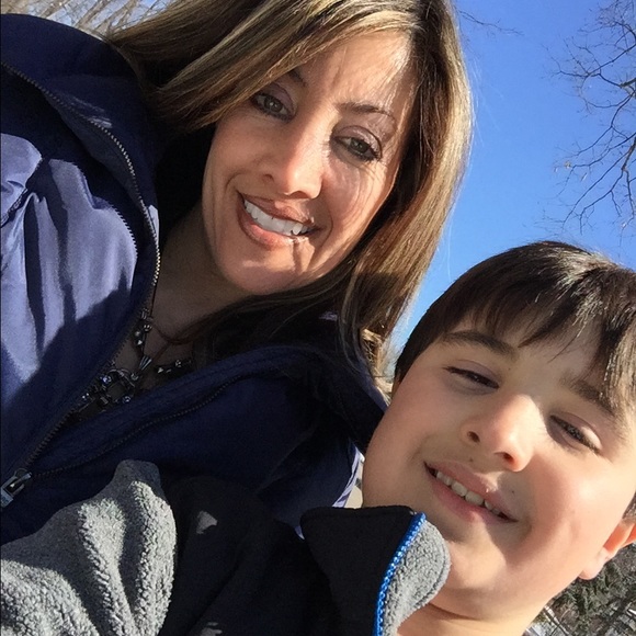 Meet your Posher, Stephanie - Picture 4 of 4