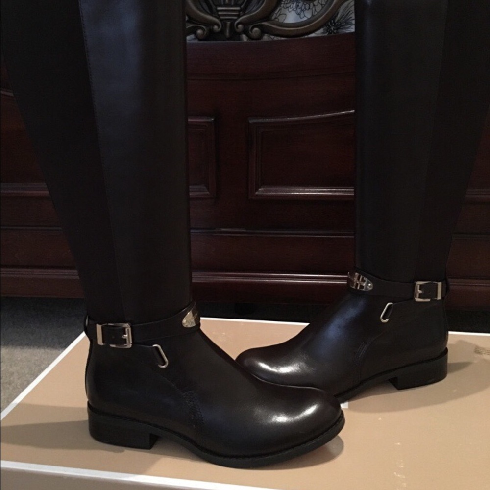 Michael Kors woman boots size 5.5
