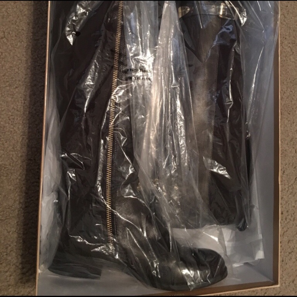 Michael Kors woman boots size 5.5 - Picture 4 of 4