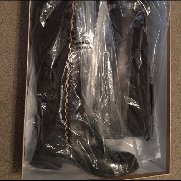 Michael Kors woman boots size 5.5 - Picture 4 of 4