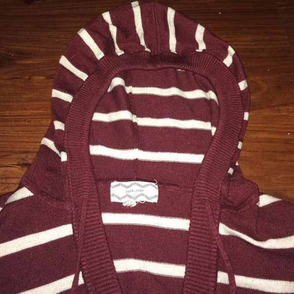 stripped half sleeve hoodie - Picture 3 of 3