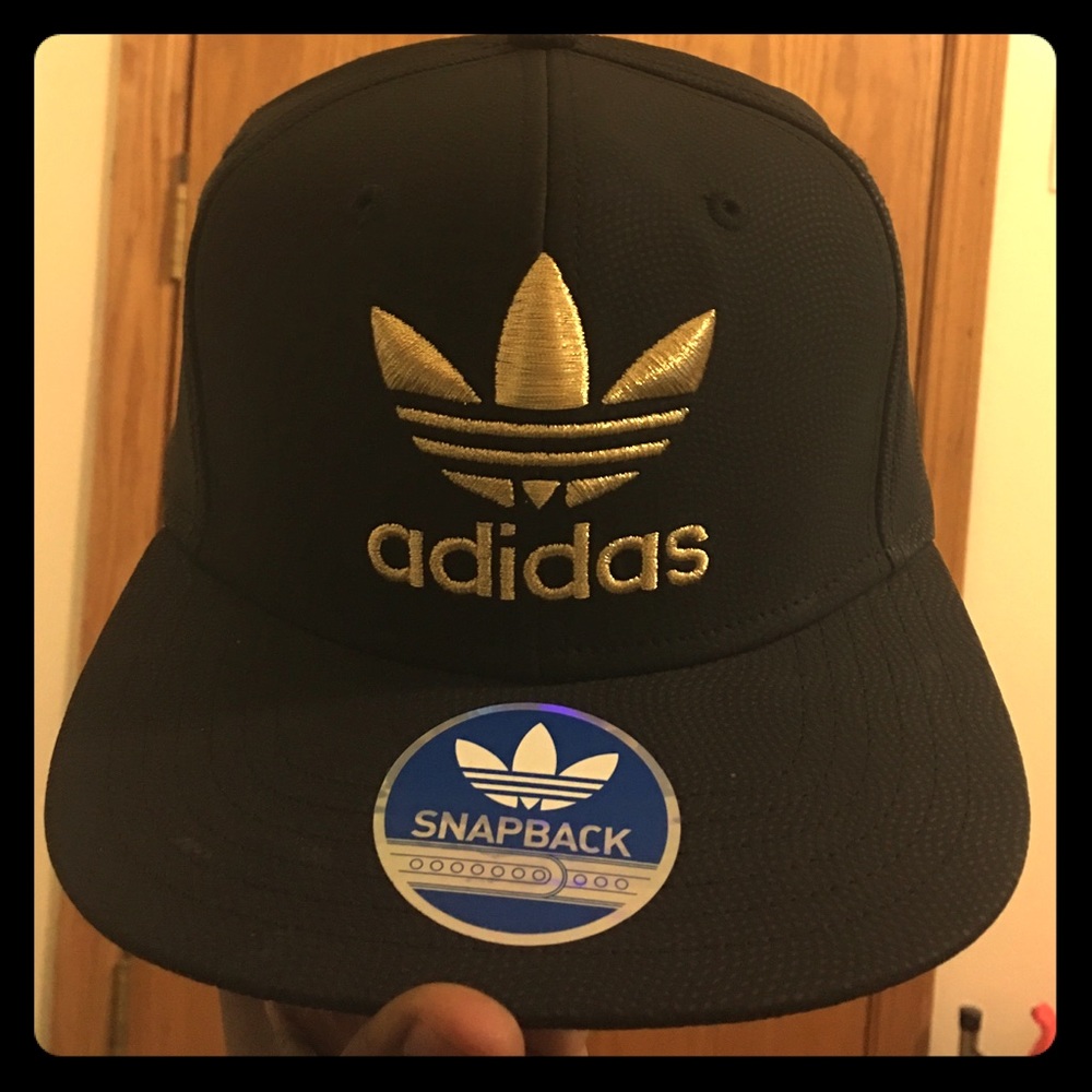 Addias Black SnapBack