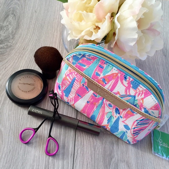 Lilly Pulitzer Handbags - 🚫SOLD🚫 Lilly Pulitzer makeup bag NWT