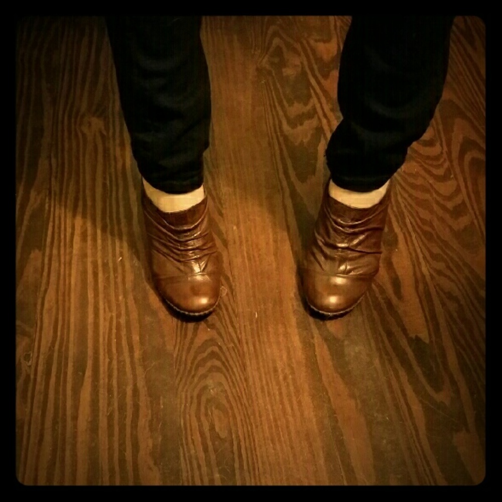 Gianni Bini ruched front, backless leather booties