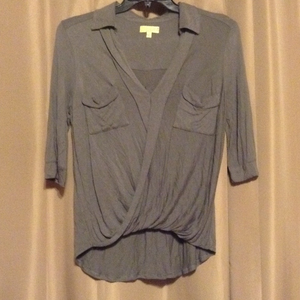 Stretch fit grey Vera wang shirt