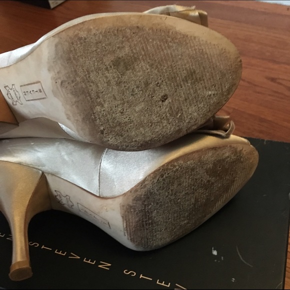 Satin Champagne pumps with a vintage feel - Picture 4 of 4