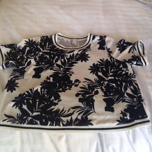 Sporty Black & Cream Top