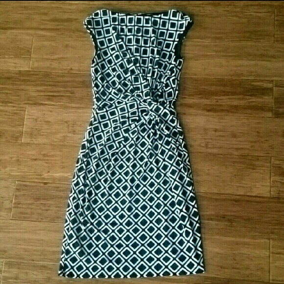 Ralph Lauren geometric jersey dress NWOT - Picture 4 of 4