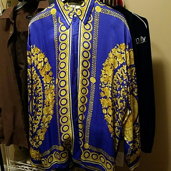 Versace Silk w/Medusa head buttons - Picture 1 of 3