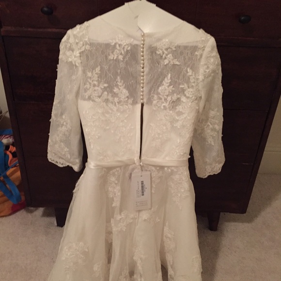 Bust 36, Waist 26, Color Ivory A line, lace V neck - Picture 3 of 4