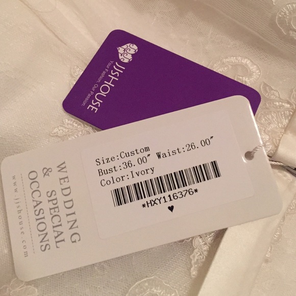 Bust 36, Waist 26, Color Ivory A line, lace V neck - Picture 4 of 4