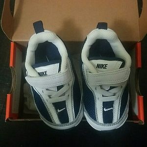 NIKE sneakers