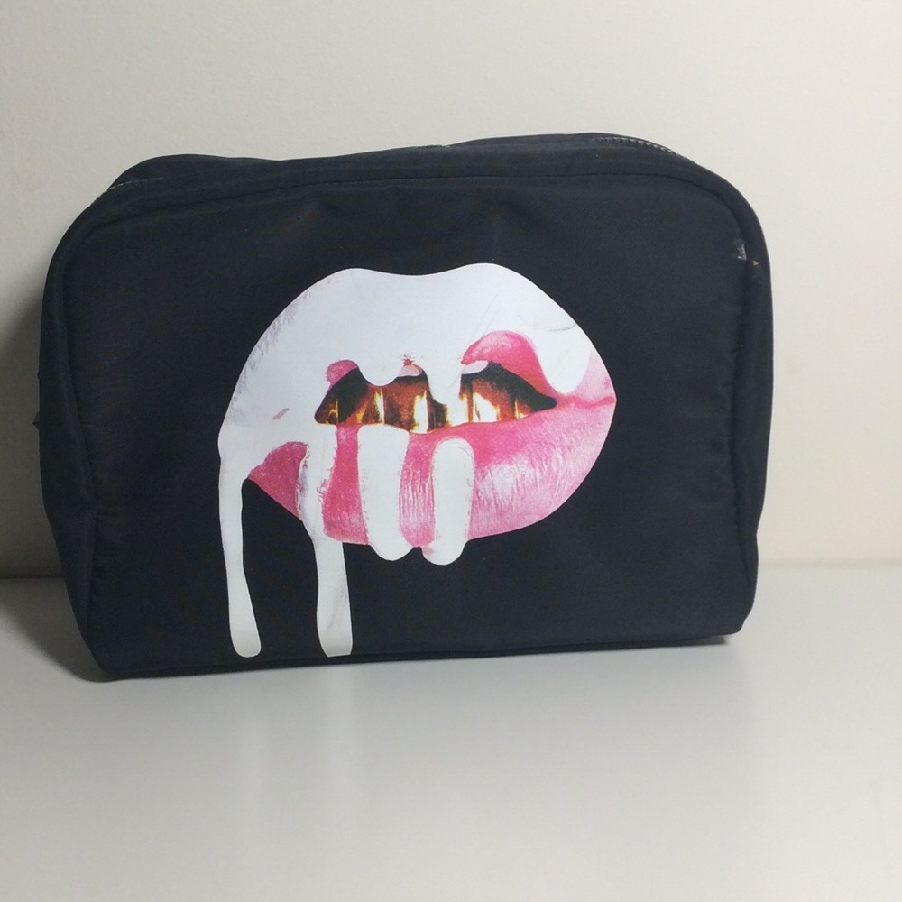 ❤️LIMITED EDITION❤️ Kylie cosmetics makeup bag