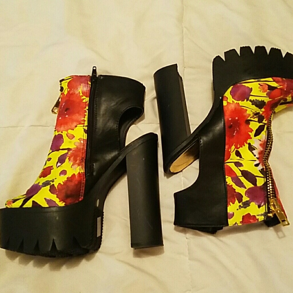Platform heels - Picture 4 of 4
