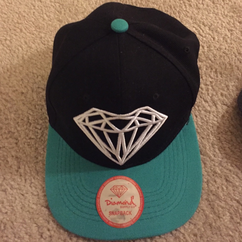 NWOT snap back