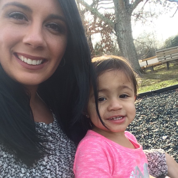 Meet your Posher, Rae - Picture 1 of 1