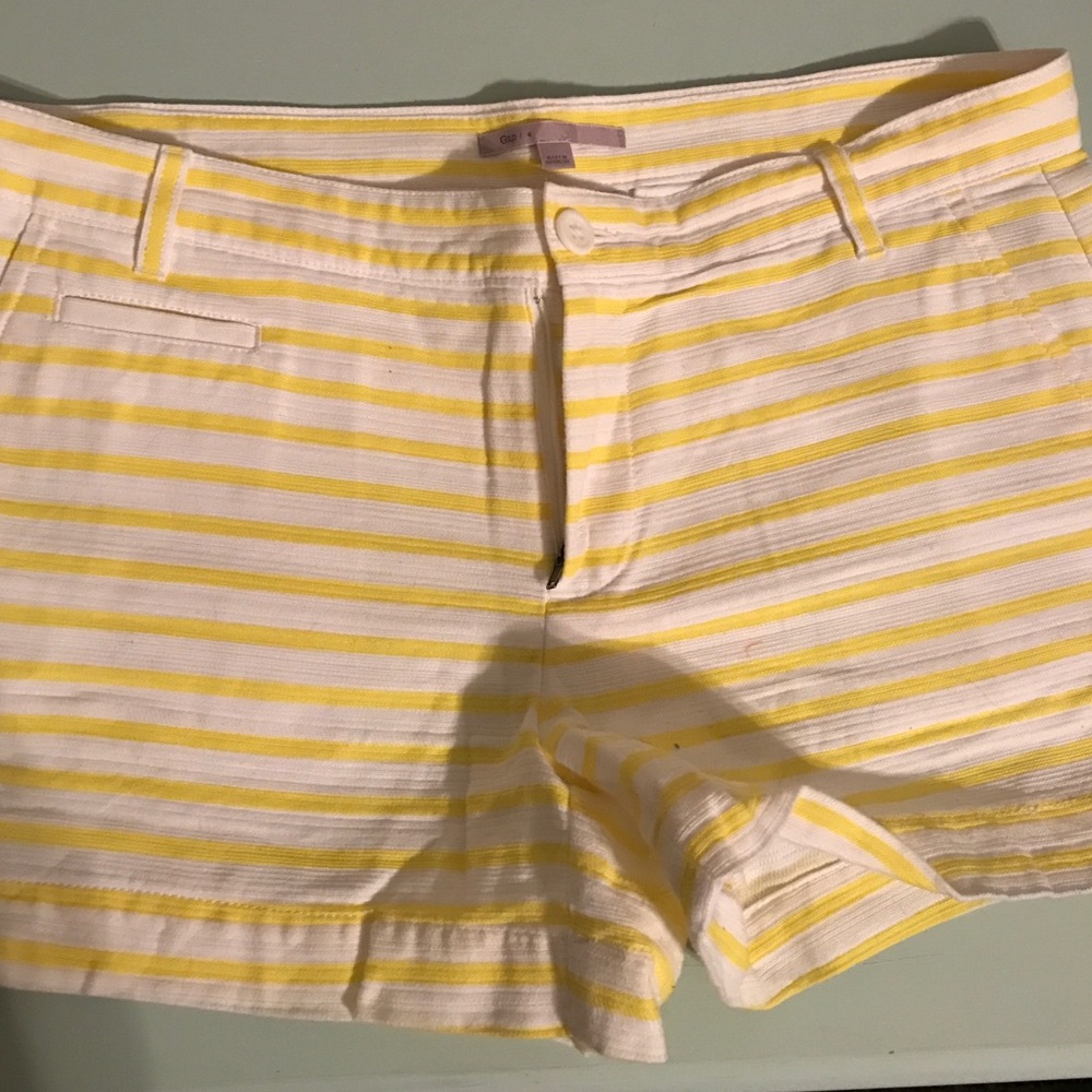 Gap shorts