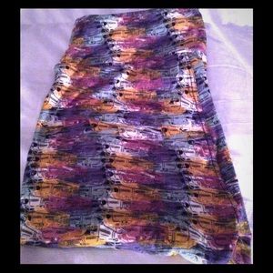 BNWT LULAROE LEGGINGS! GORGEOUS TRAIN PRINT! 🦄