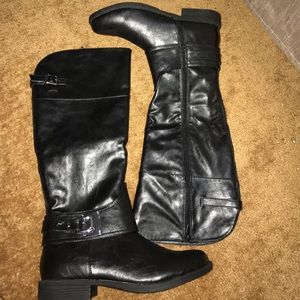 NEW black boots
