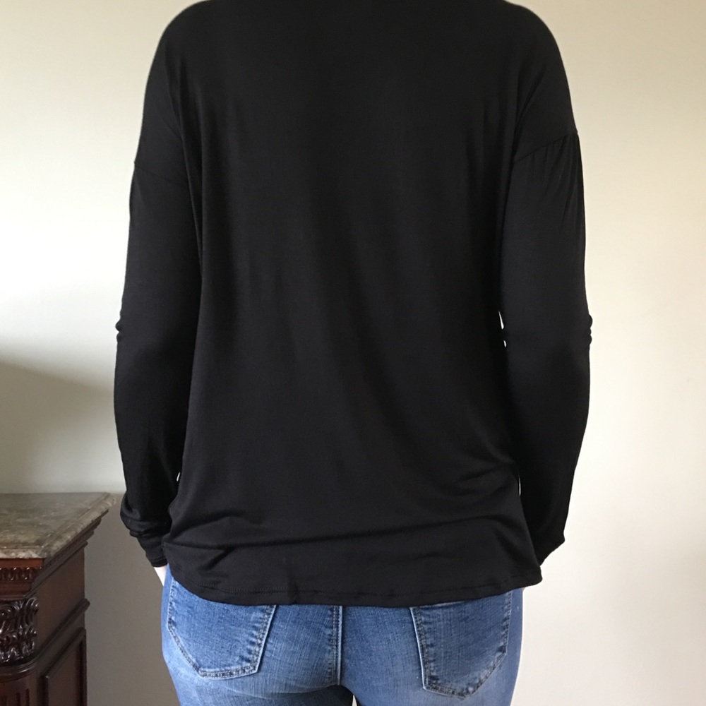 🔹LAST🔹 Criss-Cross Long Sleeve Flowy Tee - Picture 3 of 4