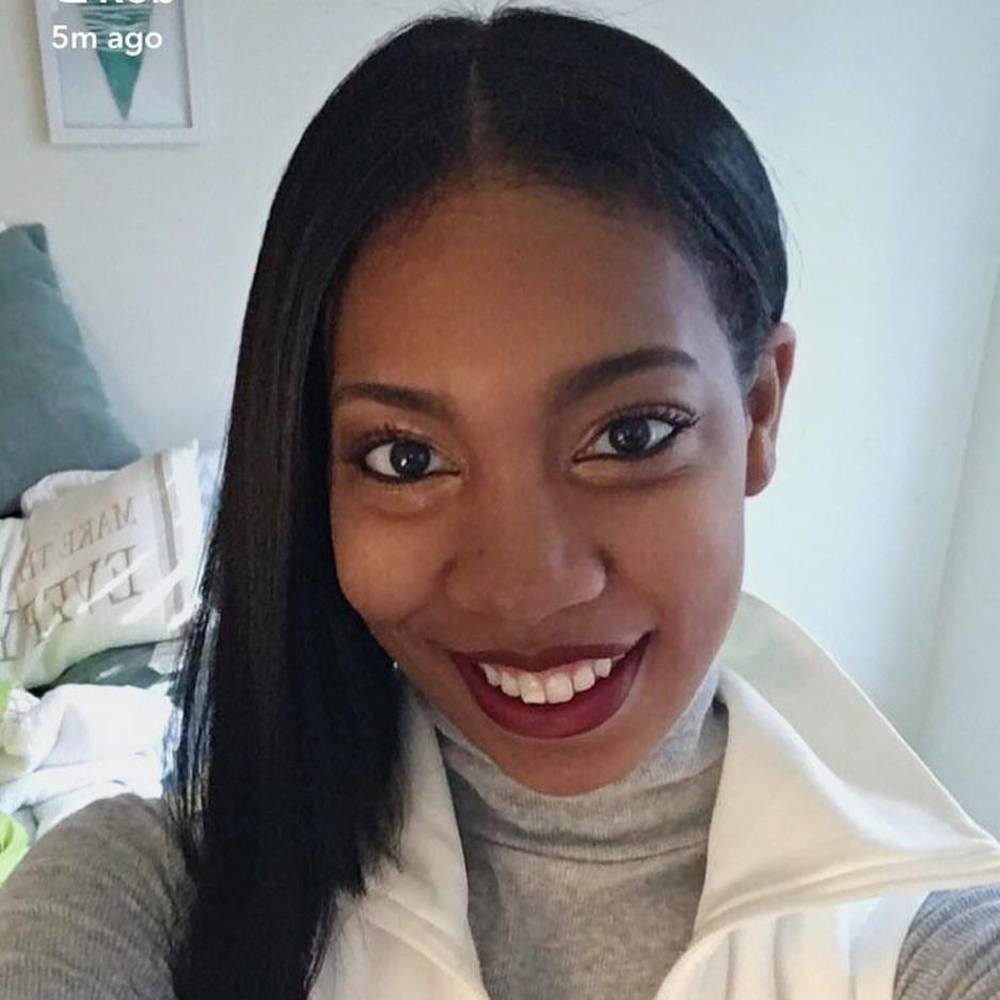 Meet your Posher, Laquoya