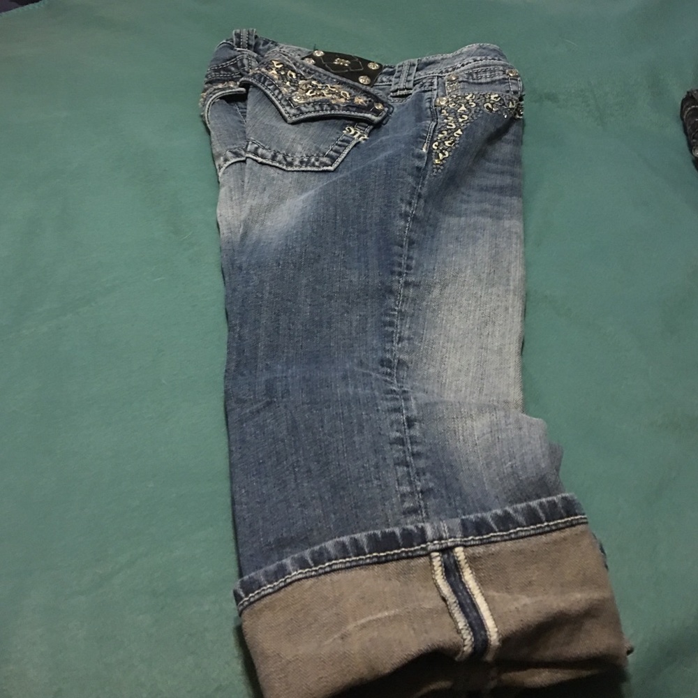 MISS ME CAPRIS