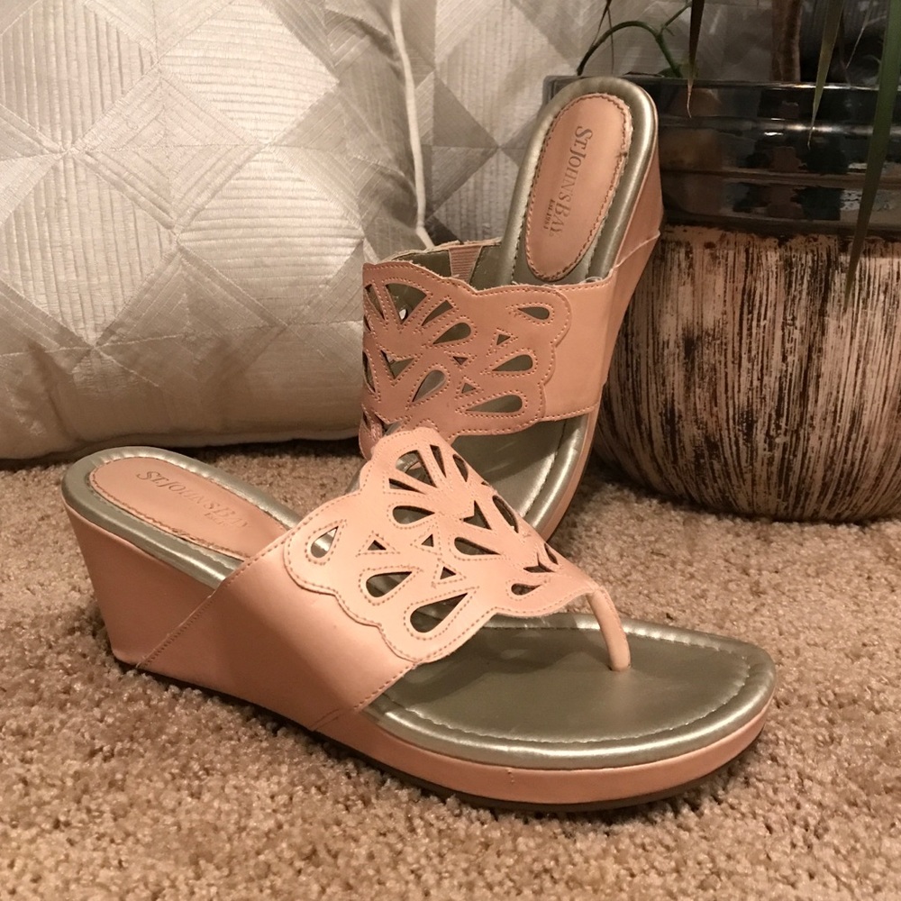 Metallic light pink sandal
