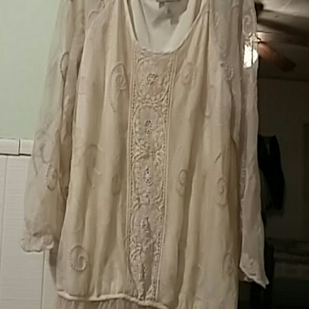 Top - Picture 2 of 2
