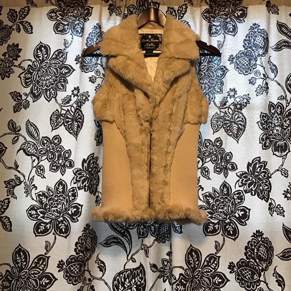 Guess Jeans faux fur vest 🐫 color