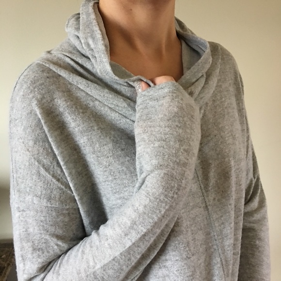 ☀️WEEKEND SALE😑 Gray Cowl Neck Hoodie - Picture 2 of 4
