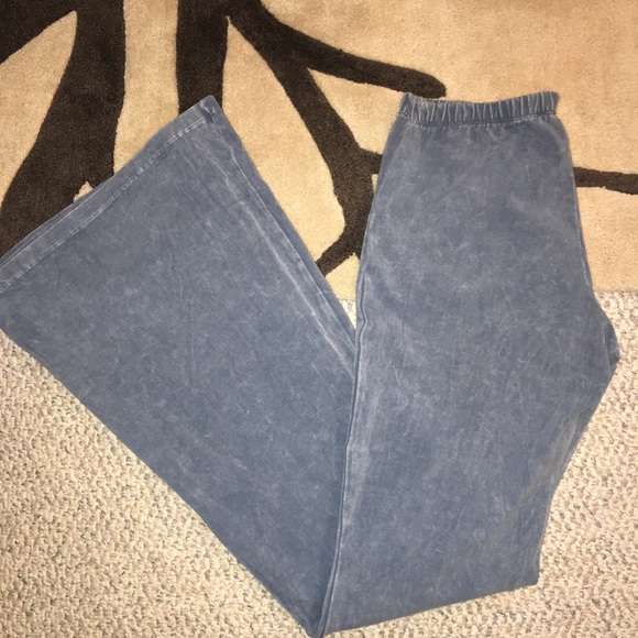 Mineral Washed Bell Bottoms- LIGHT DENIM - Picture 3 of 3