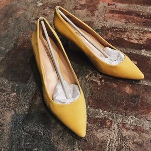 NINE WEST 8 1/2M Pump