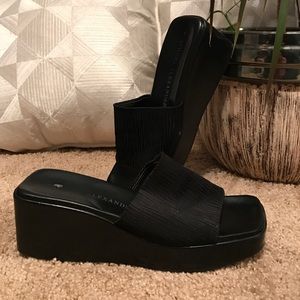 Black wedge sandal with fabric band