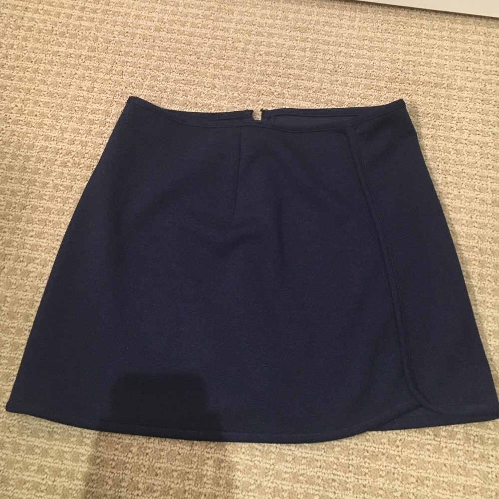 cute navy skirt