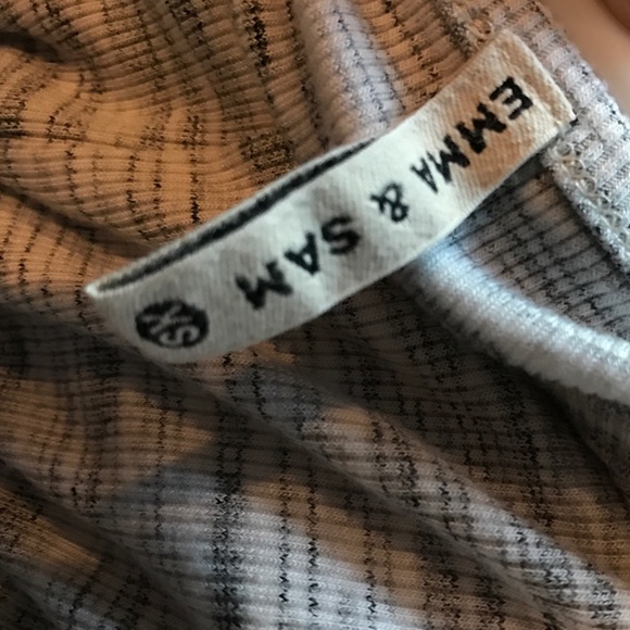 LF cropped grey & white top. - Picture 4 of 4